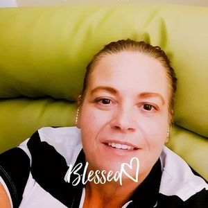 Meet your Posher, Corinne